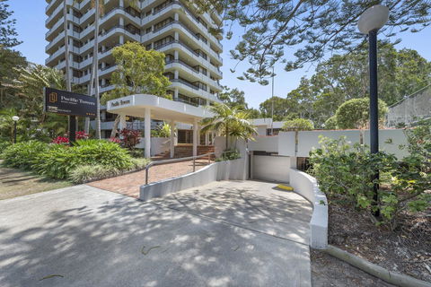 Pacific Towers Beach Resort - Accommodation Burleigh 0