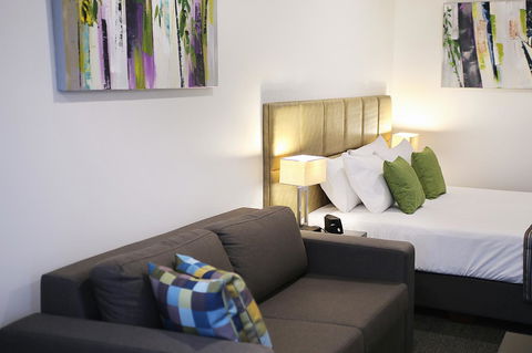 Best Western Plus Bolton On The Park - Accommodation Burleigh 25
