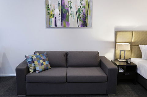 Best Western Plus Bolton On The Park - Accommodation Burleigh 12