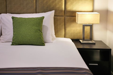 Best Western Plus Bolton On The Park - Accommodation Burleigh 24