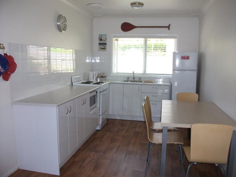 Tomaree Lodge - Accommodation Burleigh 2