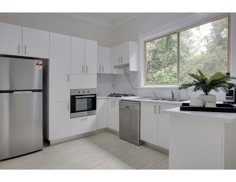 Large, Stylish And Quiet Penthouse Steps From Surf - Accommodation Burleigh 3