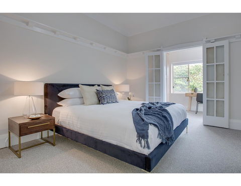 Large, Stylish And Quiet Penthouse Steps From Surf - Accommodation Burleigh 1