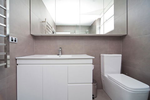 Gorgeous Coogee Views 2 Beds WT21 - Accommodation Burleigh 6