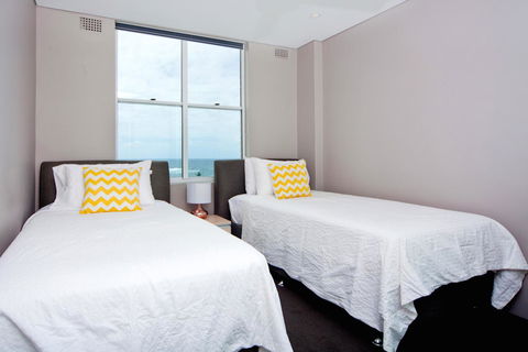 Gorgeous Coogee Views 2 Beds WT21 - Accommodation Burleigh 10