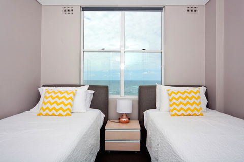 Gorgeous Coogee Views 2 Beds WT21 - Accommodation Burleigh 1