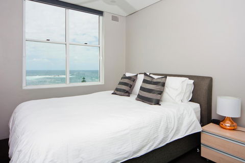 Gorgeous Coogee Views 2 Beds WT21 - Accommodation Burleigh 5