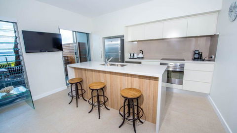 SUNSET@CORLETTE - Accommodation Burleigh 6