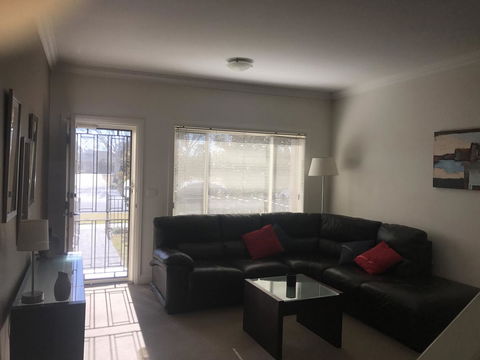 Travers Street Apartment - Accommodation Burleigh 5