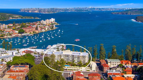 Grande Esplanade Studio - Accommodation Burleigh 0