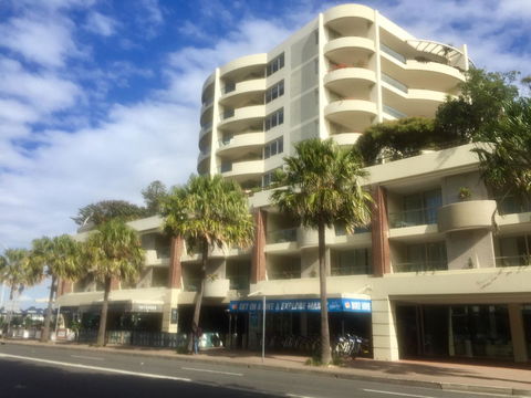 Grande Esplanade Studio - Accommodation Burleigh 14