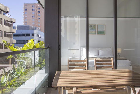 Cozy Apartment With Harbour Bridge View In Bondi - Accommodation Burleigh 6
