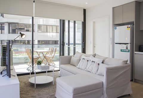 Cozy Apartment With Harbour Bridge View In Bondi - Accommodation Burleigh 0