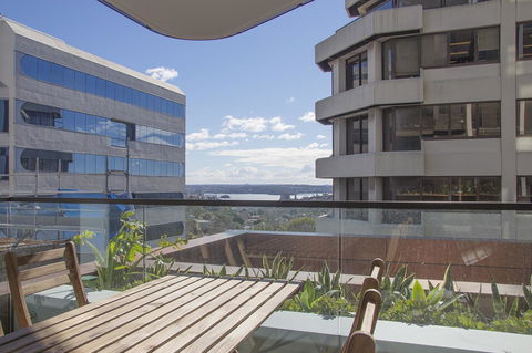 Cozy Apartment With Harbour Bridge View In Bondi - Accommodation Burleigh 7