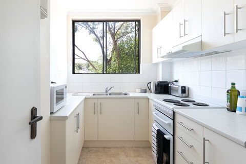 Stay In The Heart Of Randwick With Style - Accommodation Burleigh 3