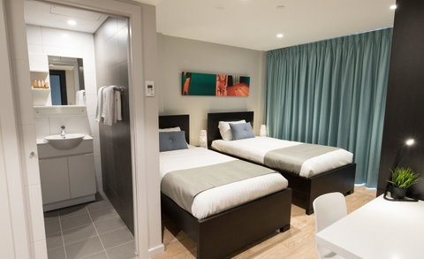 Studio 8 Residences - Adults Only - Accommodation Burleigh 2