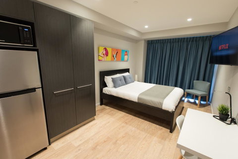Studio 8 Residences - Adults Only - Accommodation Burleigh 11