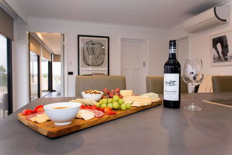 Belisi Farmstay Cottage - Accommodation Burleigh 8