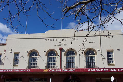 Gardners Inn Hotel - Accommodation Burleigh 0