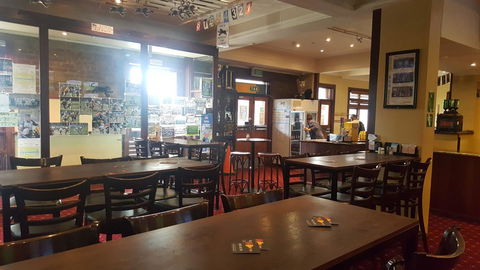 Gardners Inn Hotel - Accommodation Burleigh 15