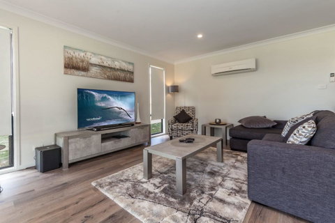 Horizons Retreat & Golf, Villa 133 - Accommodation Burleigh 1