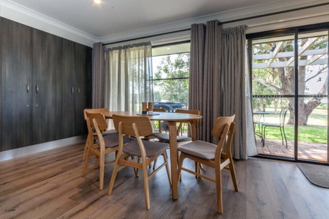 Horizons Retreat & Golf, Villa 133 - Accommodation Burleigh 4