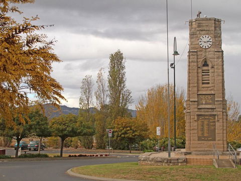 The Old Saddlery - Accommodation Burleigh 11