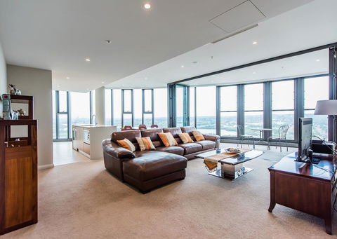 180Â° Water View Three Bedroom (wooden Furniture) - Accommodation Burleigh 0