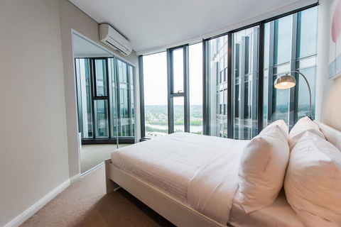 180Â° Water View Three Bedroom (wooden Furniture) - Accommodation Burleigh 12