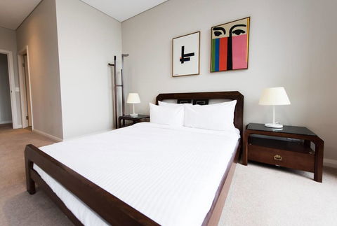 180Â° Water View Three Bedroom (wooden Furniture) - Accommodation Burleigh 28