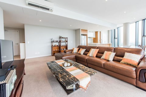 180Â° Water View Three Bedroom (wooden Furniture) - Accommodation Burleigh 15