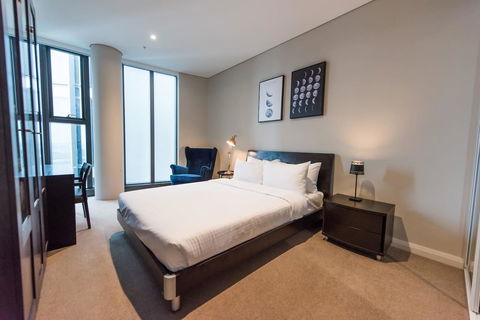 180Â° Water View Three Bedroom (wooden Furniture) - Accommodation Burleigh 9