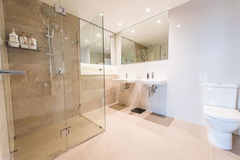 180Â° Water View Three Bedroom (wooden Furniture) - Accommodation Burleigh 16