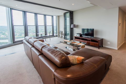 180Â° Water View Three Bedroom (wooden Furniture) - Accommodation Burleigh 29