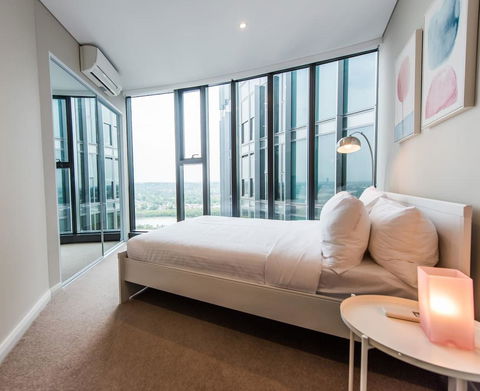180Â° Water View Three Bedroom (wooden Furniture) - Accommodation Burleigh 6