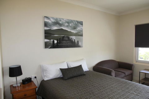 Tumut Apartments - Accommodation Burleigh 4
