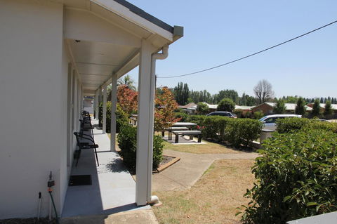 Tumut Apartments - Accommodation Burleigh 12