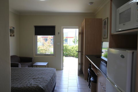 Tumut Apartments - Accommodation Burleigh 6