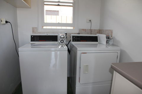 Tumut Apartments - Accommodation Burleigh 21