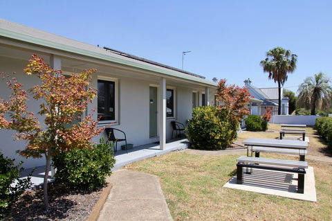 Tumut Apartments - Accommodation Burleigh 16