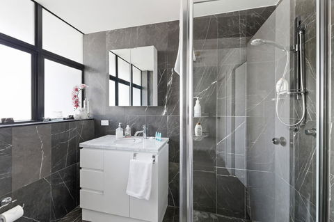 Darling Harbour Penthouse Views+Jacuzzi - Accommodation Burleigh 7