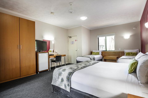 Mercure Darwin Airport Resort - Accommodation Burleigh 22