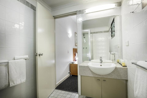 Mercure Darwin Airport Resort - Accommodation Burleigh 24