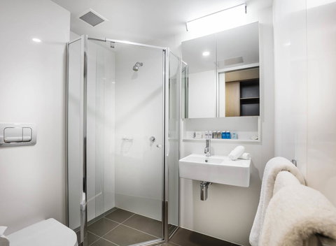 Mercure Darwin Airport Resort - Accommodation Burleigh 5