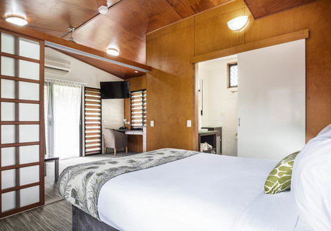 Mercure Darwin Airport Resort - Accommodation Burleigh 4