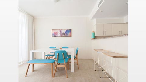 Seaspray Villa 5 - Accommodation Burleigh 2