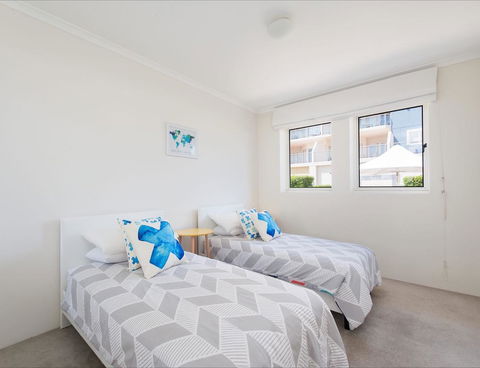 Seaspray Villa 5 - Accommodation Burleigh 10