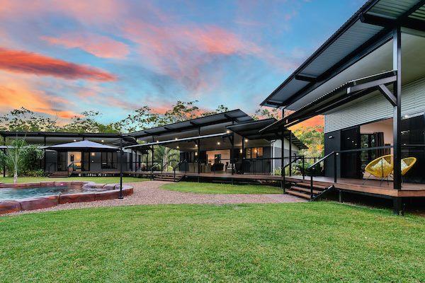 Farrar NT Accommodation Burleigh