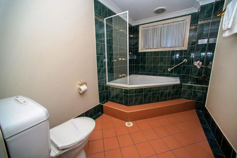 Beaches Serviced Apartments - Accommodation Burleigh 33