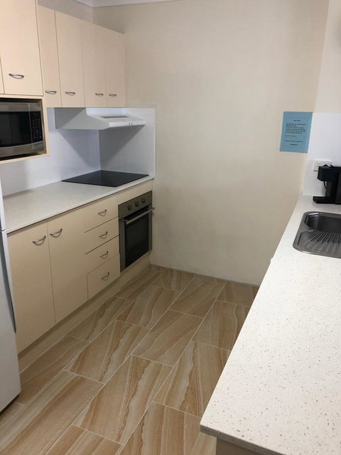 Beaches Serviced Apartments - Accommodation Burleigh 11